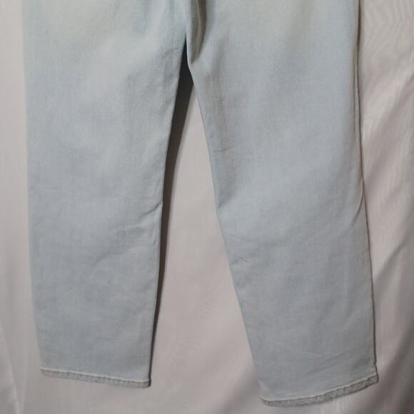 H&M Light Wash Comfort Stretch Straight Leg High Waist Denim Jeans. - Picture 10 of 16